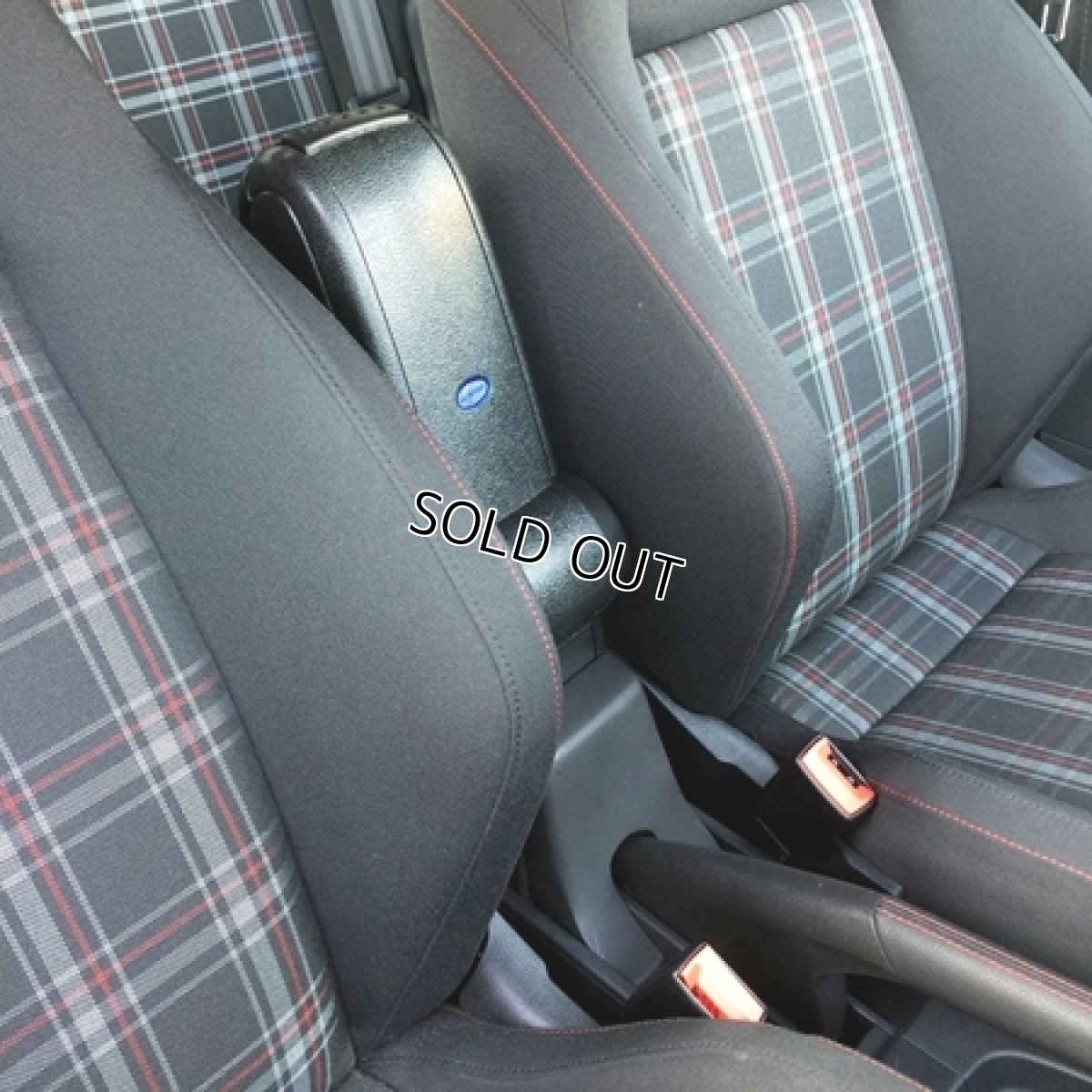 画像5: OMTEC アームレストコンソール for VW Polo6R (5)