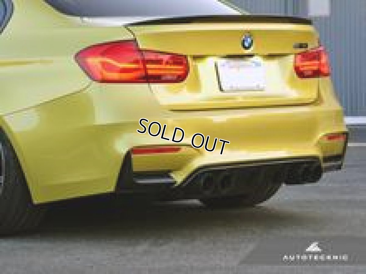 画像2: AUTOTECKNIC カーボンリアバンパートリム for BMW F80(M3)/F82(M4) (2)