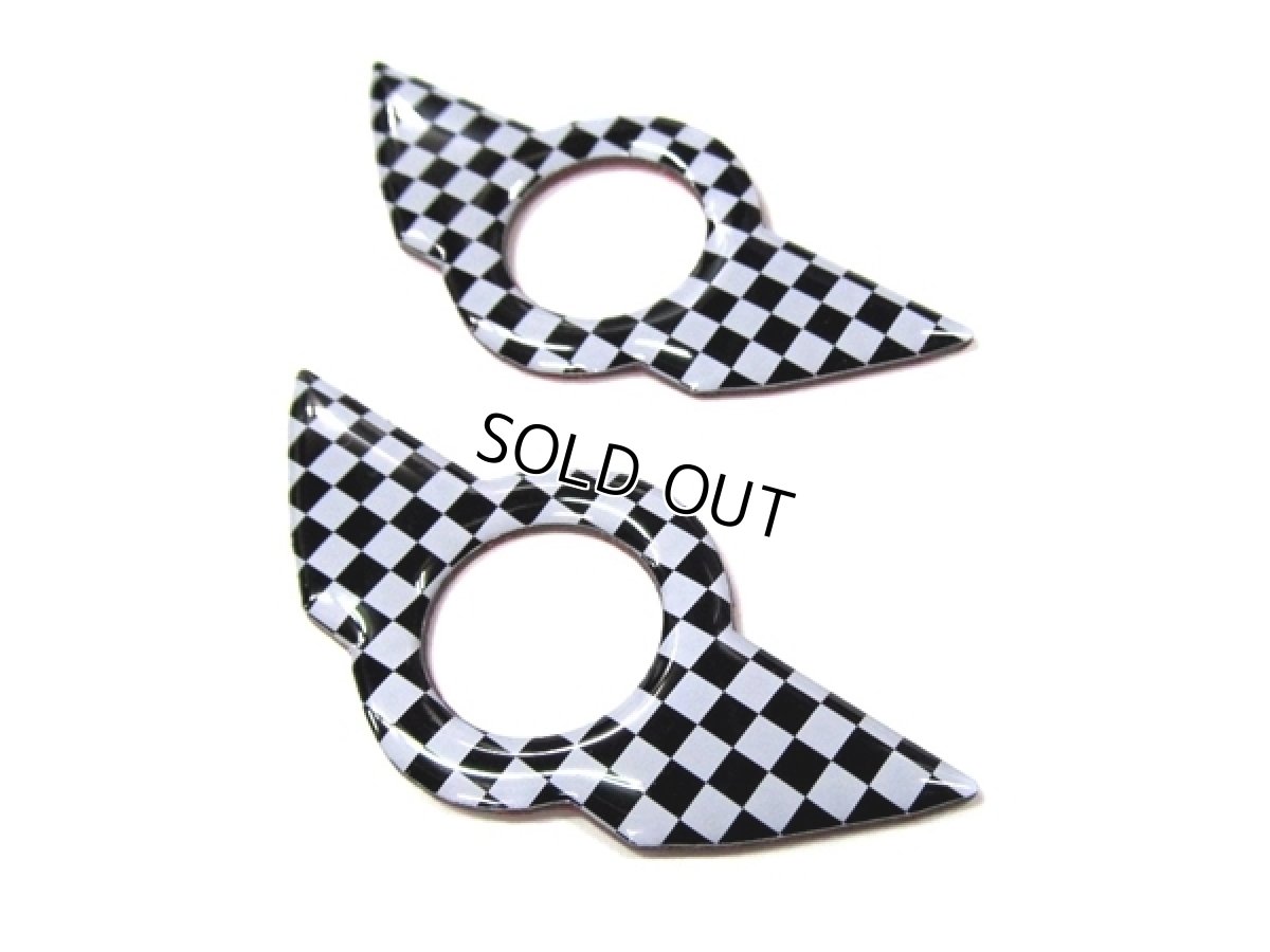 画像2: AutoStyle ドアロックウイング サラウンド for MINI チェッカー 2pcs (2)