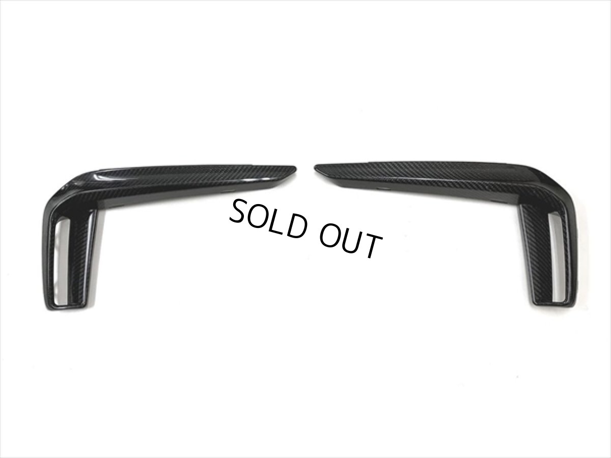 画像2: AUTOTECKNIC カーボンフロントバンパートリム for BMW G30 M-Sport (2)