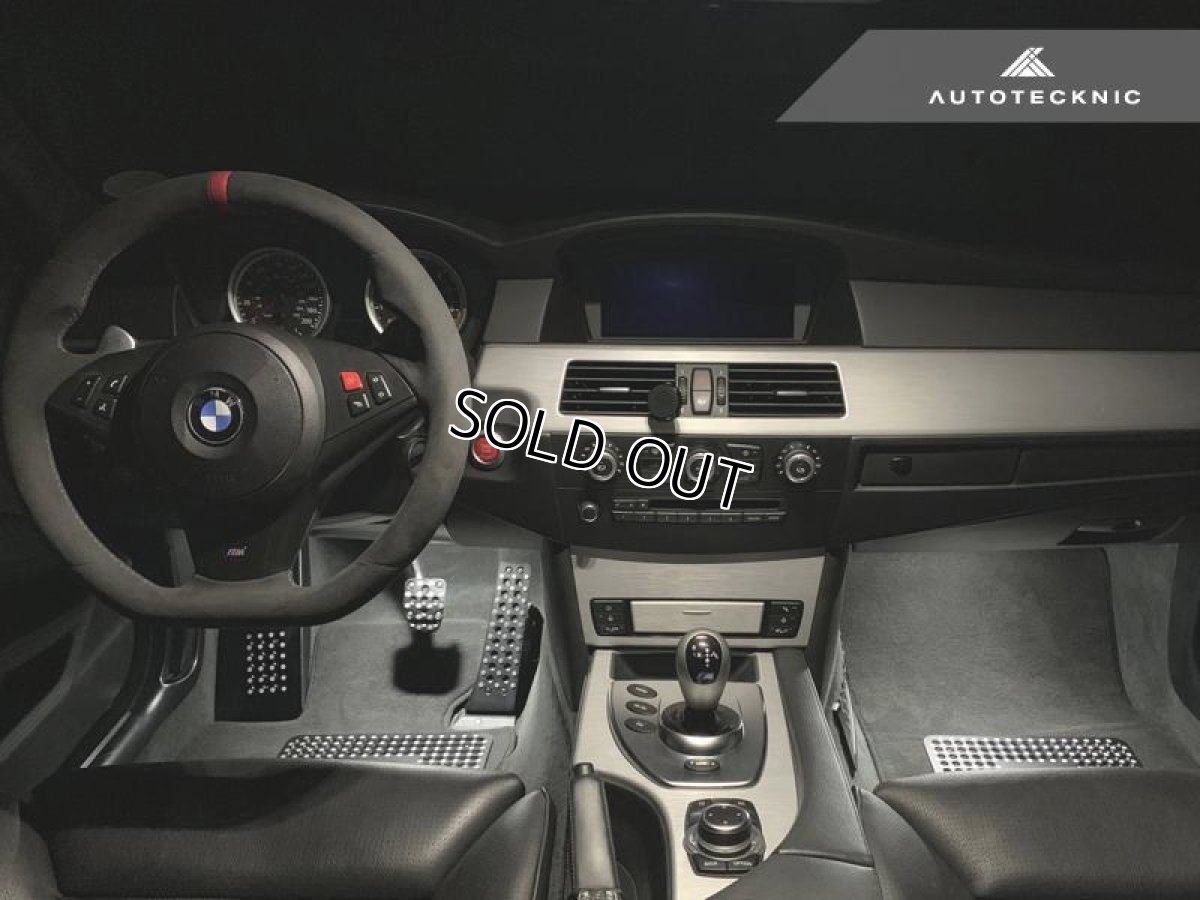 画像3: AUTOTECKNIC M ボタン for E60(M5)E63/E64(M6)モデル (ブライトレッド) (3)