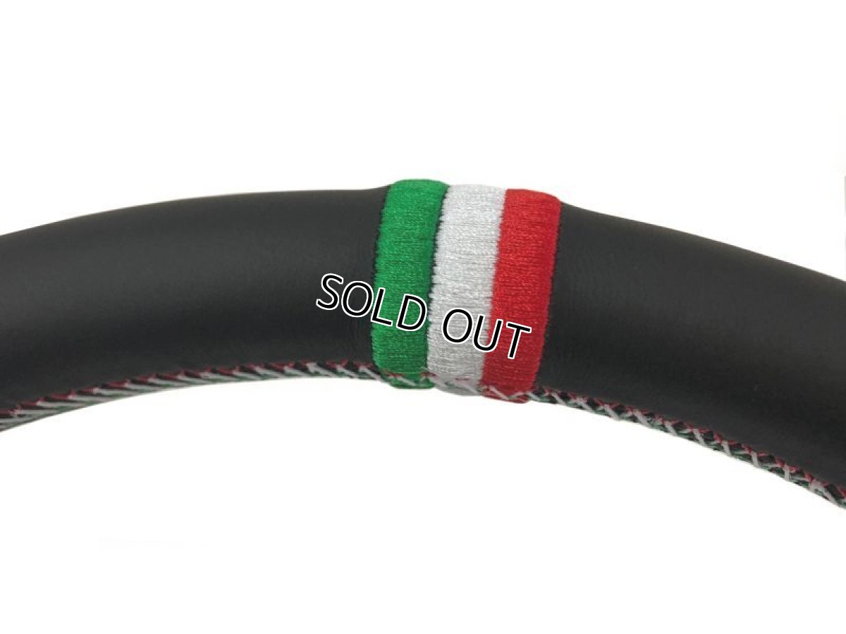 画像2: AutoStyle レザーステアリング for FIAT500 (2)