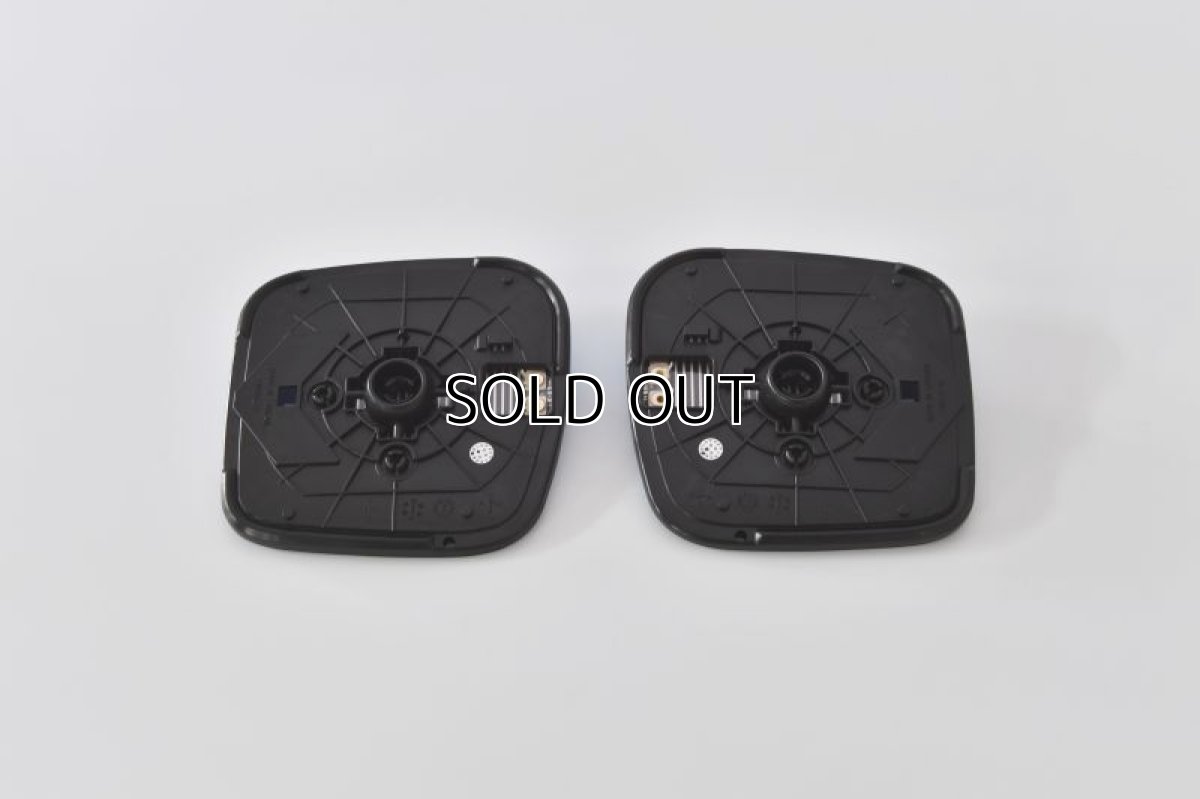 画像2: AutoStyle ワイドビュードアミラーレンズ　MITSUBISHI  DELICA D2 (2)