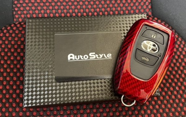 AutoStyle カーボンキーケース 【レッドカーボン】for GR86