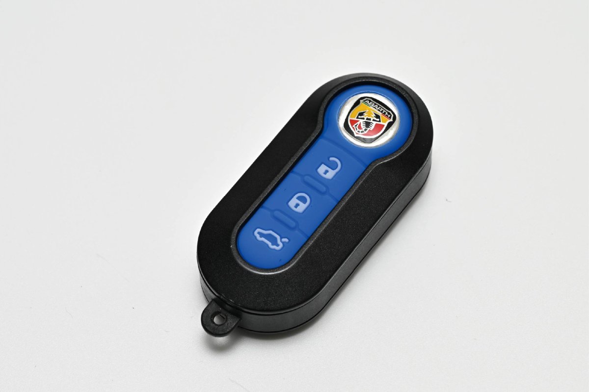画像8: Colored Key Fob Repair 3-Button Rubber Pad for ABARTH/FIAT (8)