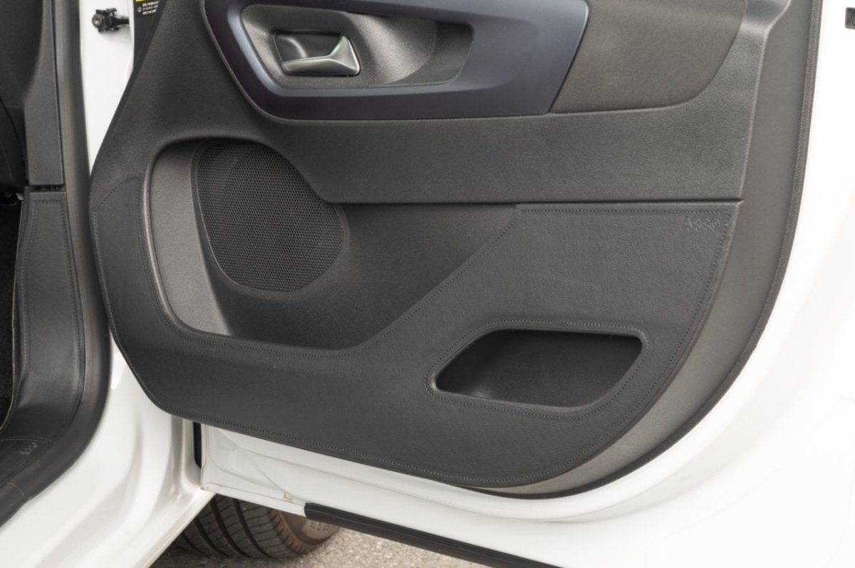 画像1: ASSO ドアキックガード 前後左右セット　Fiat Doblo (1)