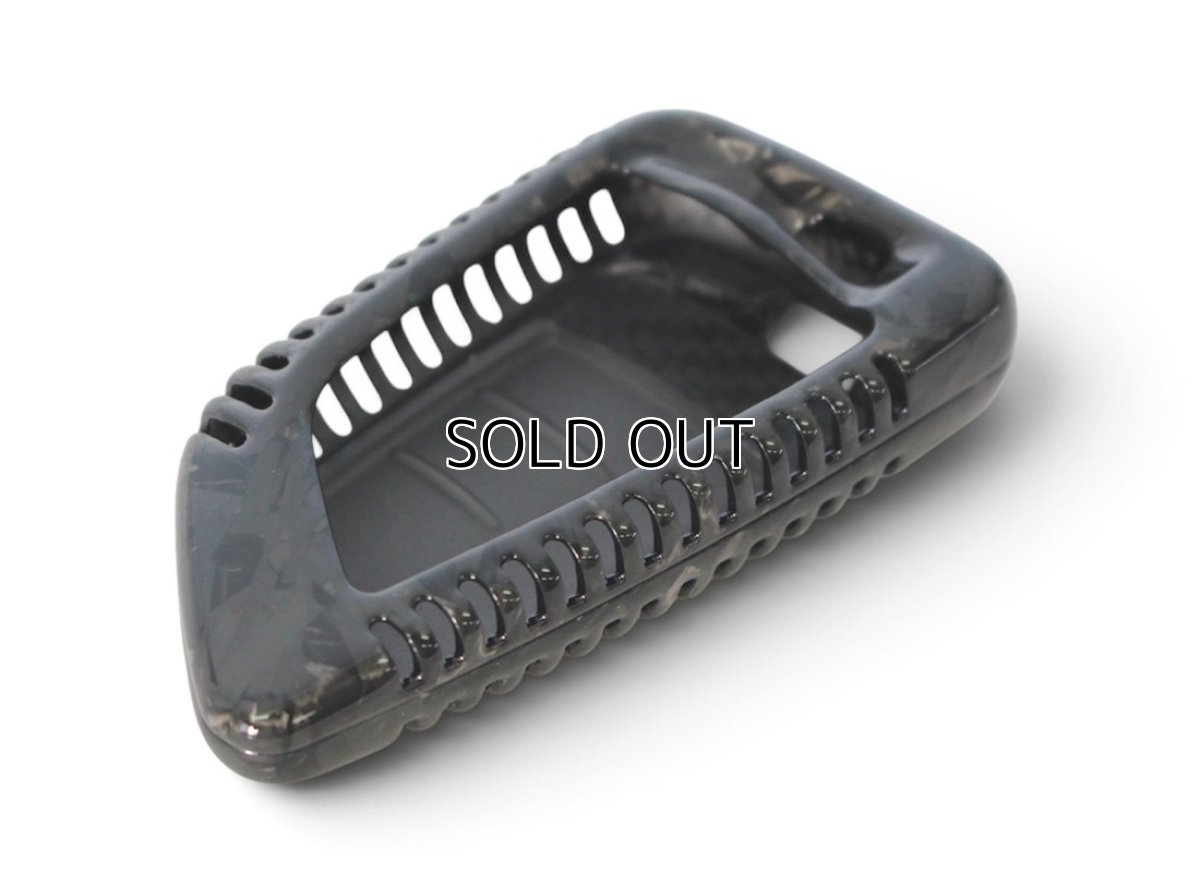 画像2: AUTOTECKNIC ドライカーボンキーケース for BMW G42/G87/G22/G26 ForgedCarbon (2)