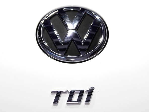 画像2: VW リアエンブレム "TDI"